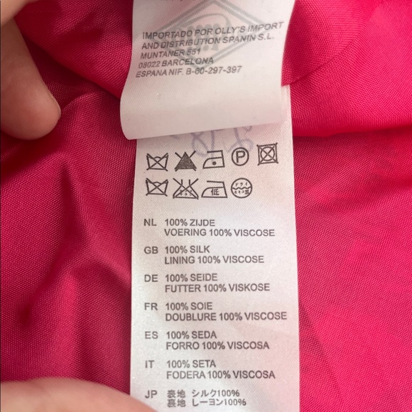 Oilily Silk Fuchsia and Black Floral Design skirt - Picture 5 of 6